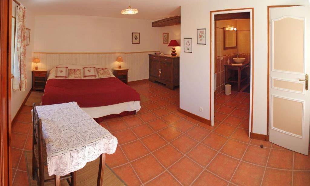 Chambres D'Hotes Domaine Le Fragnaud Saint-Porchaire Esterno foto