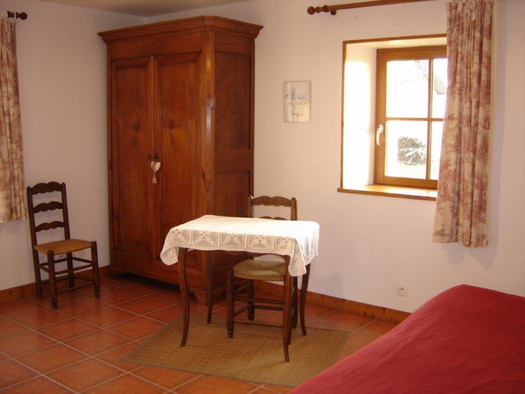 Chambres D'Hotes Domaine Le Fragnaud Saint-Porchaire Esterno foto